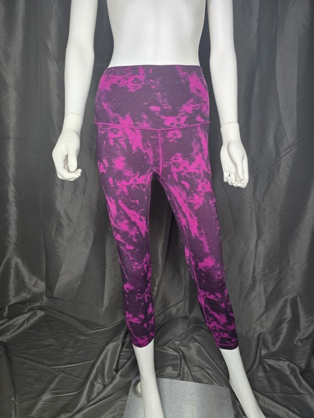 Purple & Magenta Tie-Dye High-Waist Leggings Lululemon Size 4